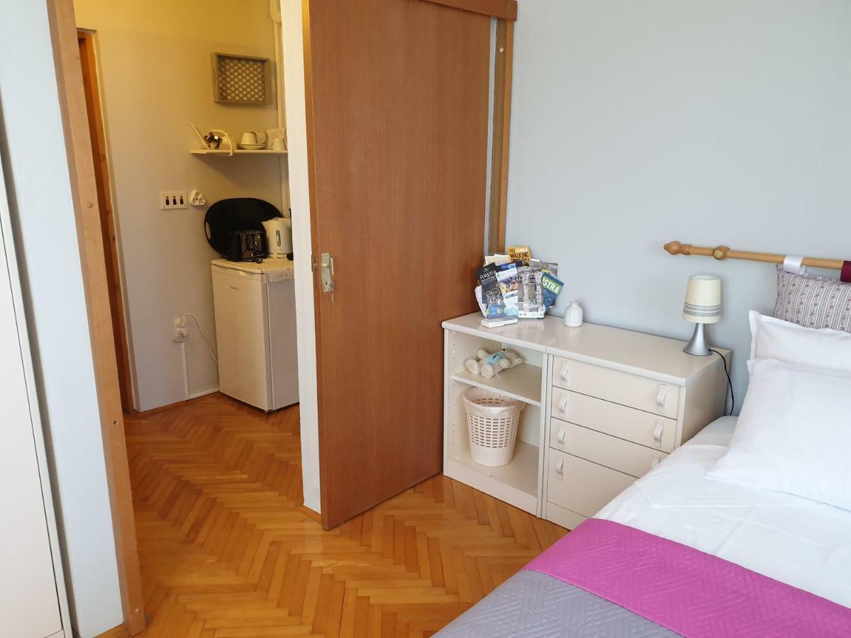 Room Bm Pula Exterior foto